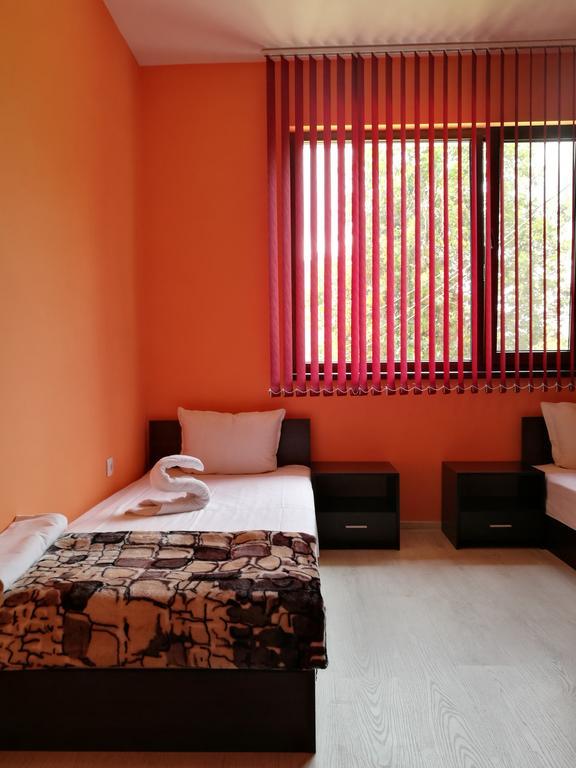 Elhovo  Guest House Karaulanov מראה חיצוני תמונה